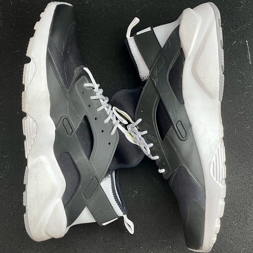 Nike Huarache Shoes